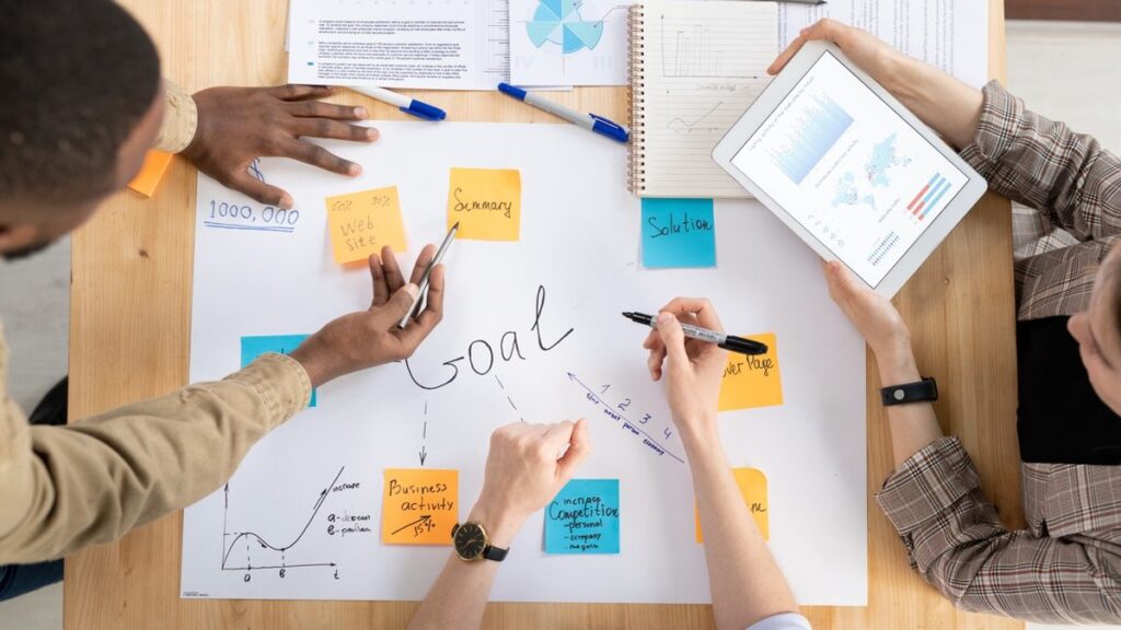 How to Actually Hit Your New Year’s Business Goals This Year